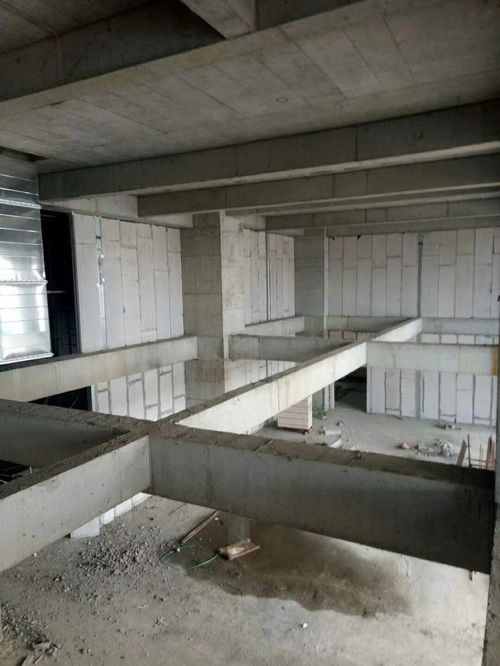 合利興業(yè)輕質(zhì)復(fù)合墻板 開(kāi)啟建筑新時(shí)代的綠色選擇